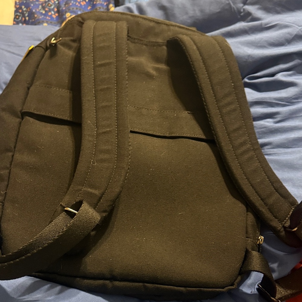 Classic black Backpack - Picture 3 of 7